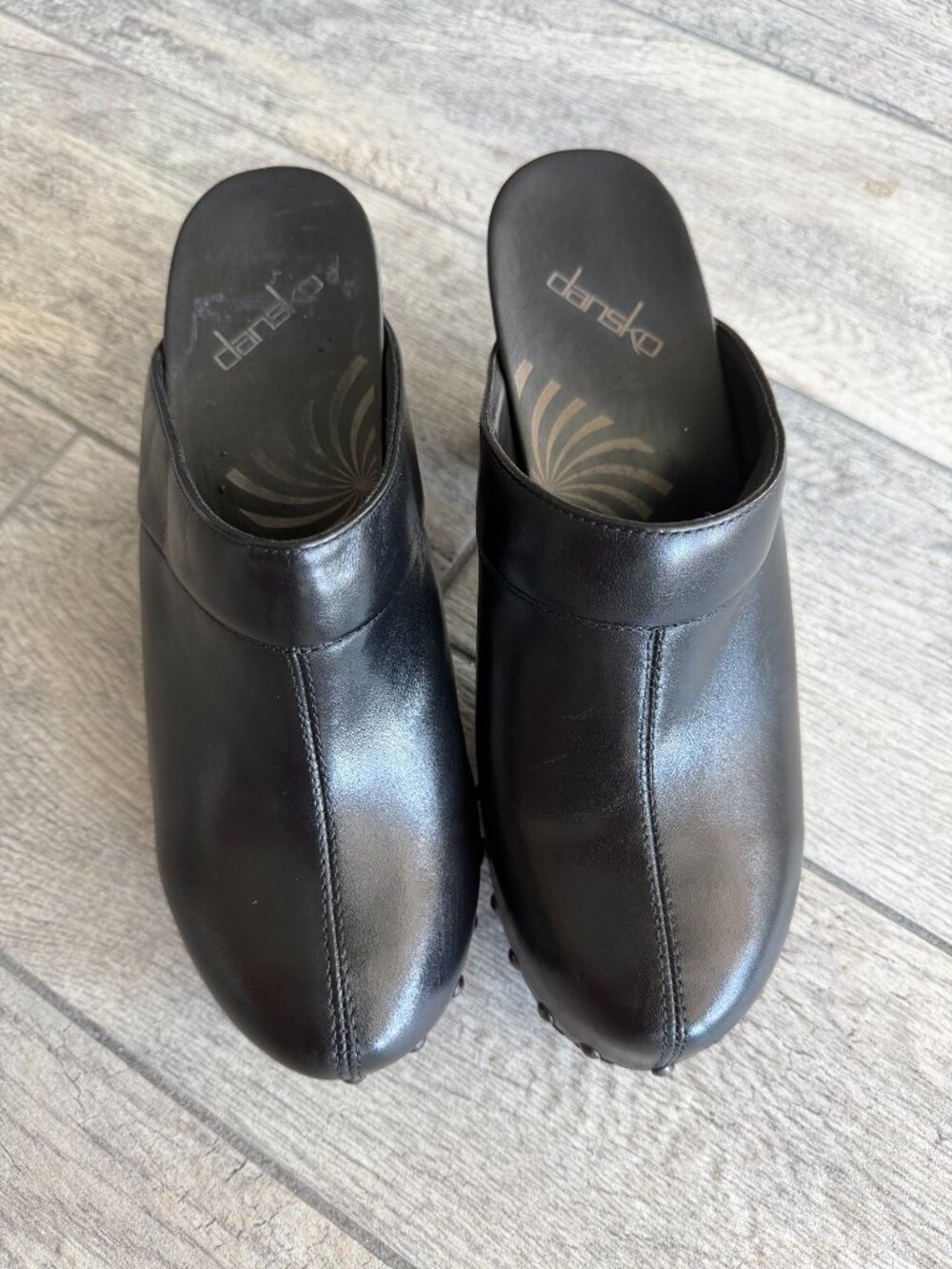 Dansko Rae Black Studded Mule Clog, EUC